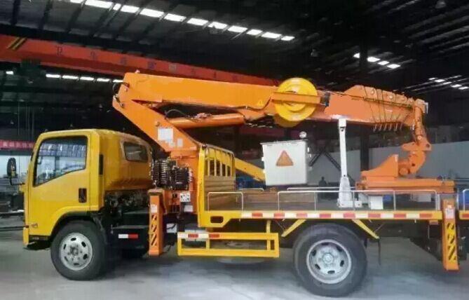 高空作业车