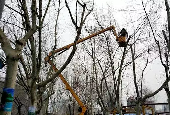 高空作业车