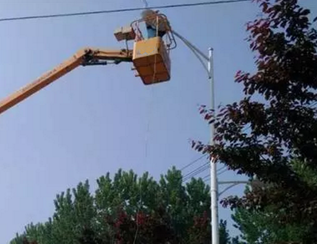 高空作业车